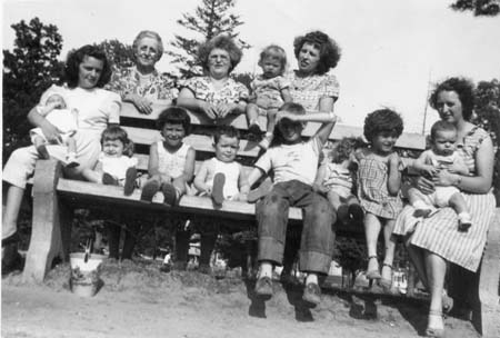 1949-ParkBench